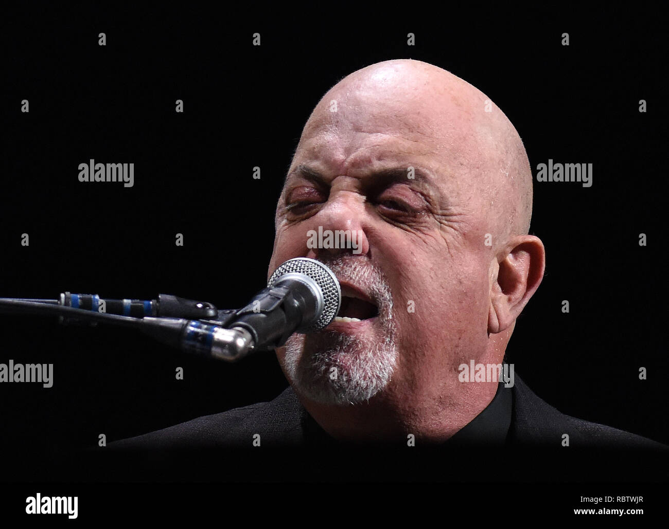 Orlando, USA. 11 Jan, 2019. Januar 11, 2019 - Orlando, Florida, United States - Billy Joel führt auf der Bühne des Amway Center am 11. Januar 2019 in Orlando, Florida. Credit: Paul Hennessy/Alamy leben Nachrichten Stockfoto