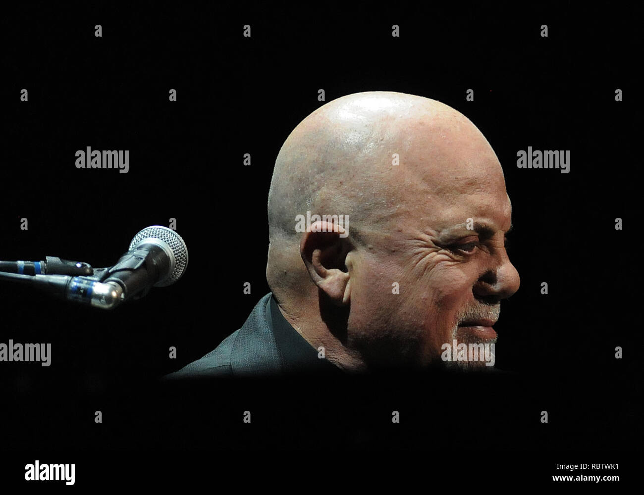 Orlando, USA. 11 Jan, 2019. Januar 11, 2019 - Orlando, Florida, United States - Billy Joel führt auf der Bühne des Amway Center am 11. Januar 2019 in Orlando, Florida. Credit: Paul Hennessy/Alamy leben Nachrichten Stockfoto