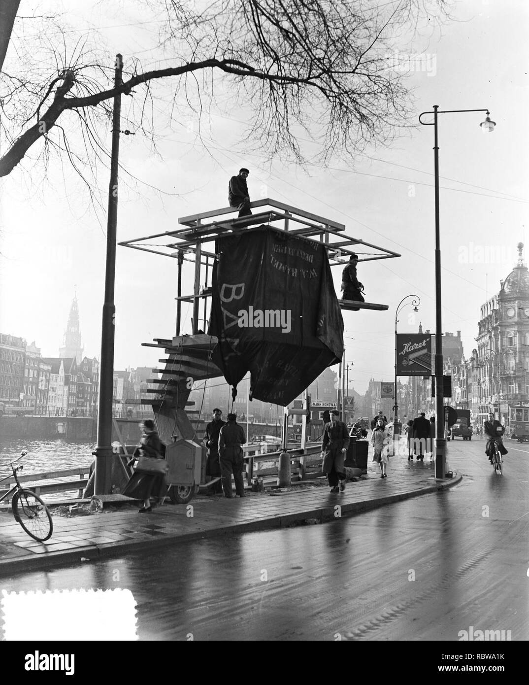 Aanbouw duiventil voor verkeer Centraal Station Amsterdam, Bestanddeelnr 906-9158. Stockfoto