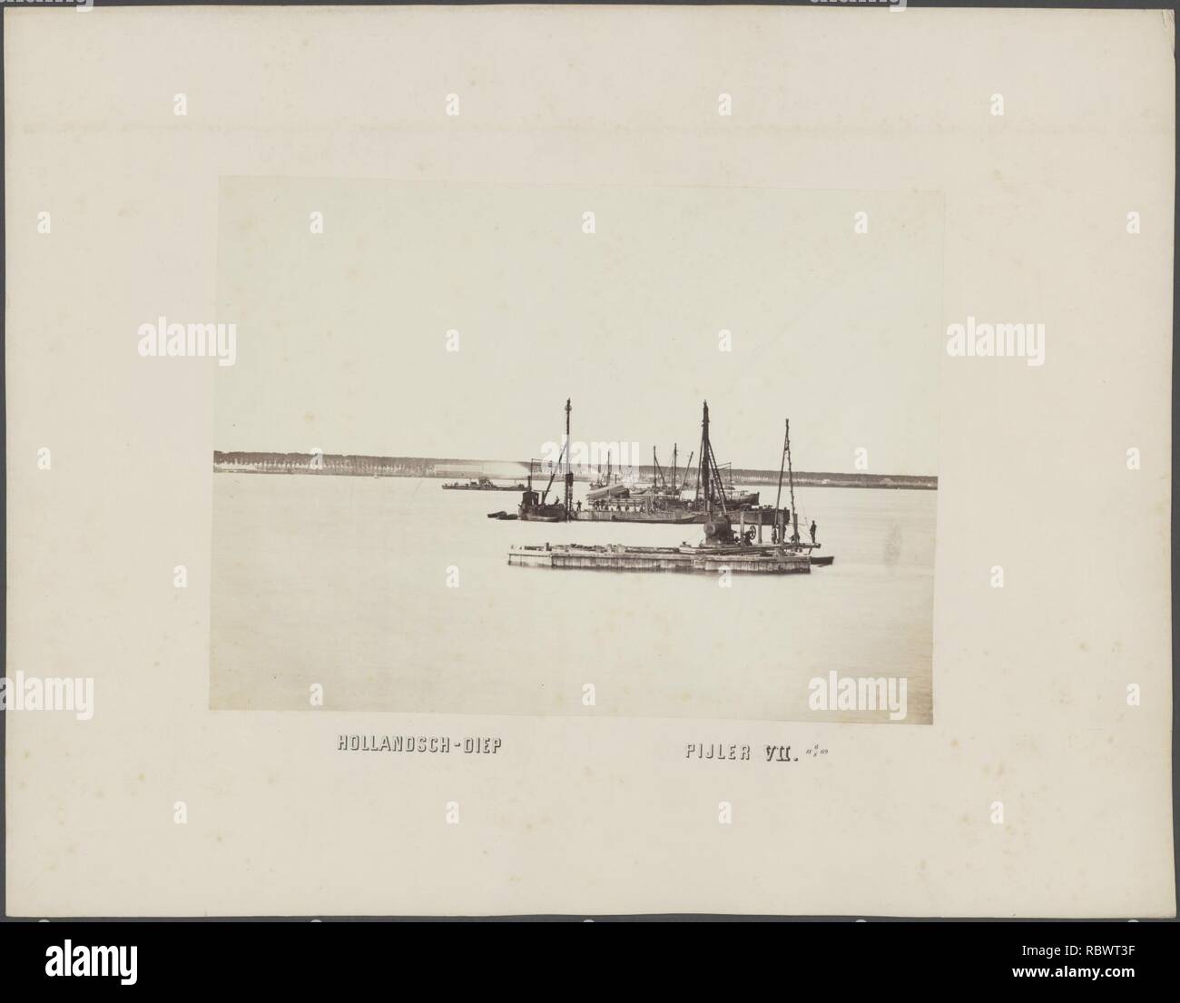 Aanleg van een Brug über het Hollands Diep. Bouw van Bestanddeelnr pijler VII, 618. Stockfoto
