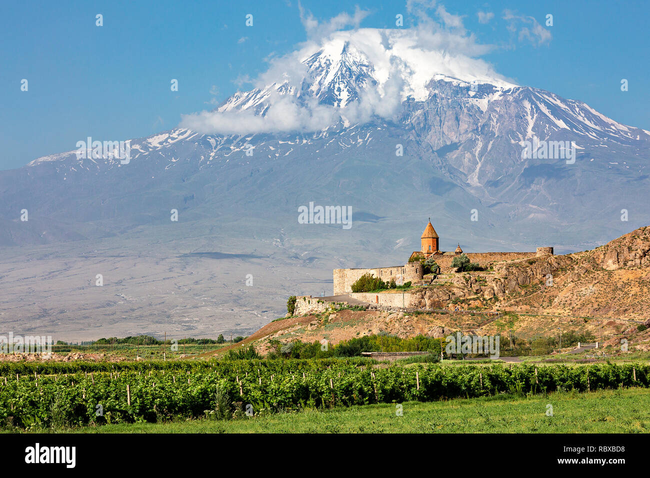 Das Kloster Khor Virap mit Mt Ararat im Hintergrund in Armenien Stockfoto