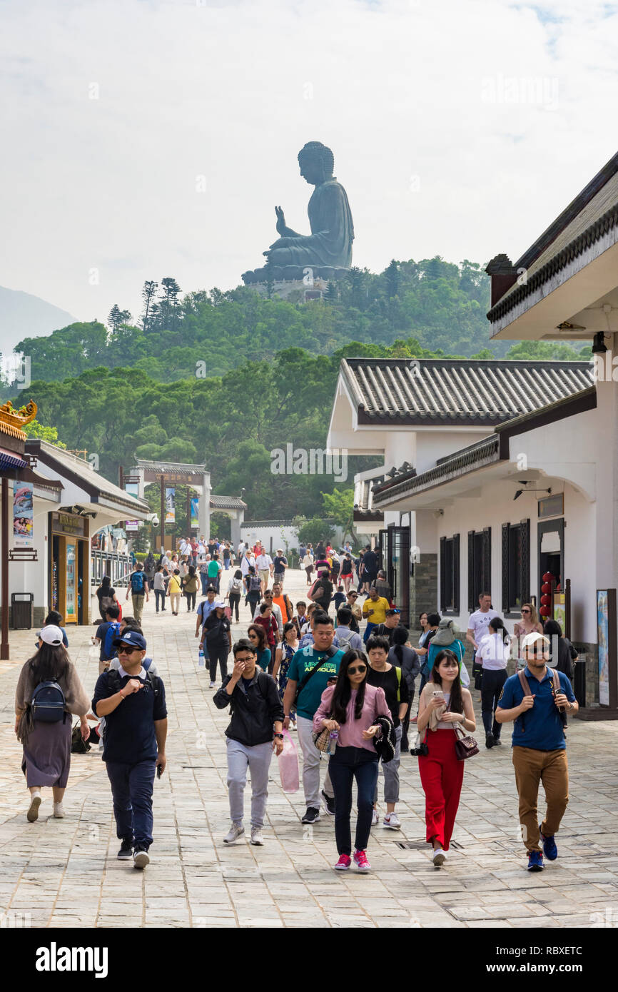 Ngong Ping Village übersehen durch die Tian Tan Buddha, Lantau Island, Hong Kong Stockfoto