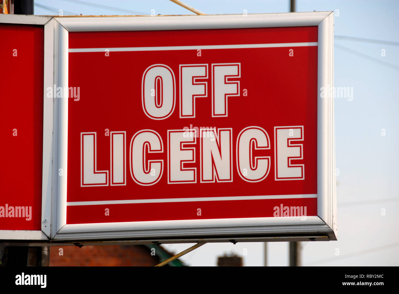 Zeichen außerhalb des Shops sagen 'Lizenz' aus. Stockfoto