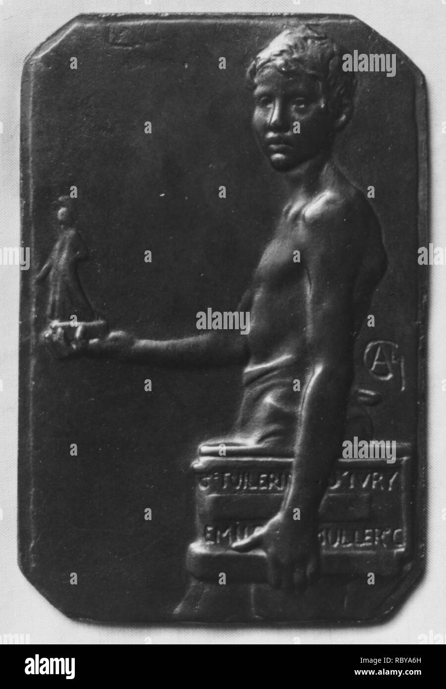 188817 Artist: Alexandre-Louis-Marie Charpentier, Französisch, Paris 1856?1909 in Neuilly, Werbung für die M?ller Töpfereien in Ivry, 1897, Bronze, gegossen, Single, 3 7/8? 2 9/16-in. (9.8? 6,5 cm). Stockfoto