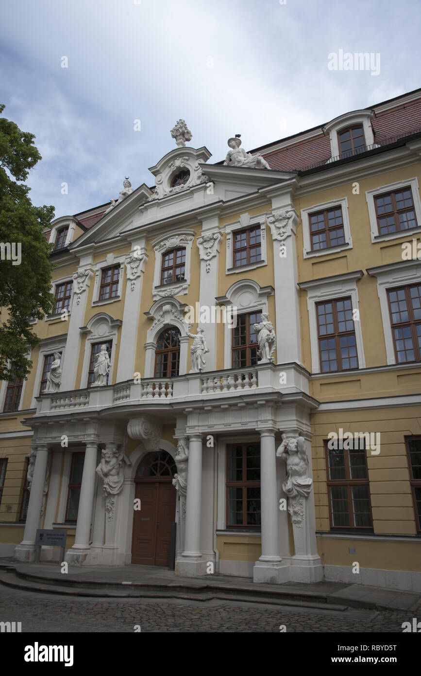 Magdeburg ist die Hauptstadt des Landes Sachsen-Anhalt mit seinem Parlament im Zentrum historischen Stadt.  Magdeburg ist Die Hauptstadt von Sachsen-Anhalt, der Landt Stockfoto