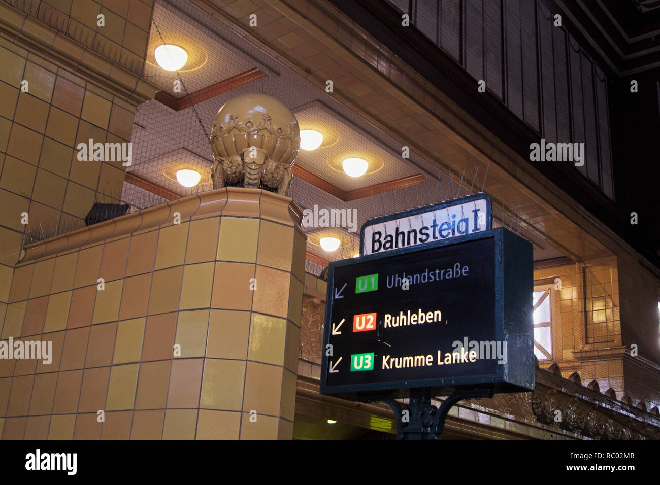 U-Bahnhof Wittenbergplatz, Berlin-Schöneberg, Deutschland, Europa | U-Bahnhof Wittenbergplatz, Berlin-Schöneberg, Deutschland, Europa Stockfoto