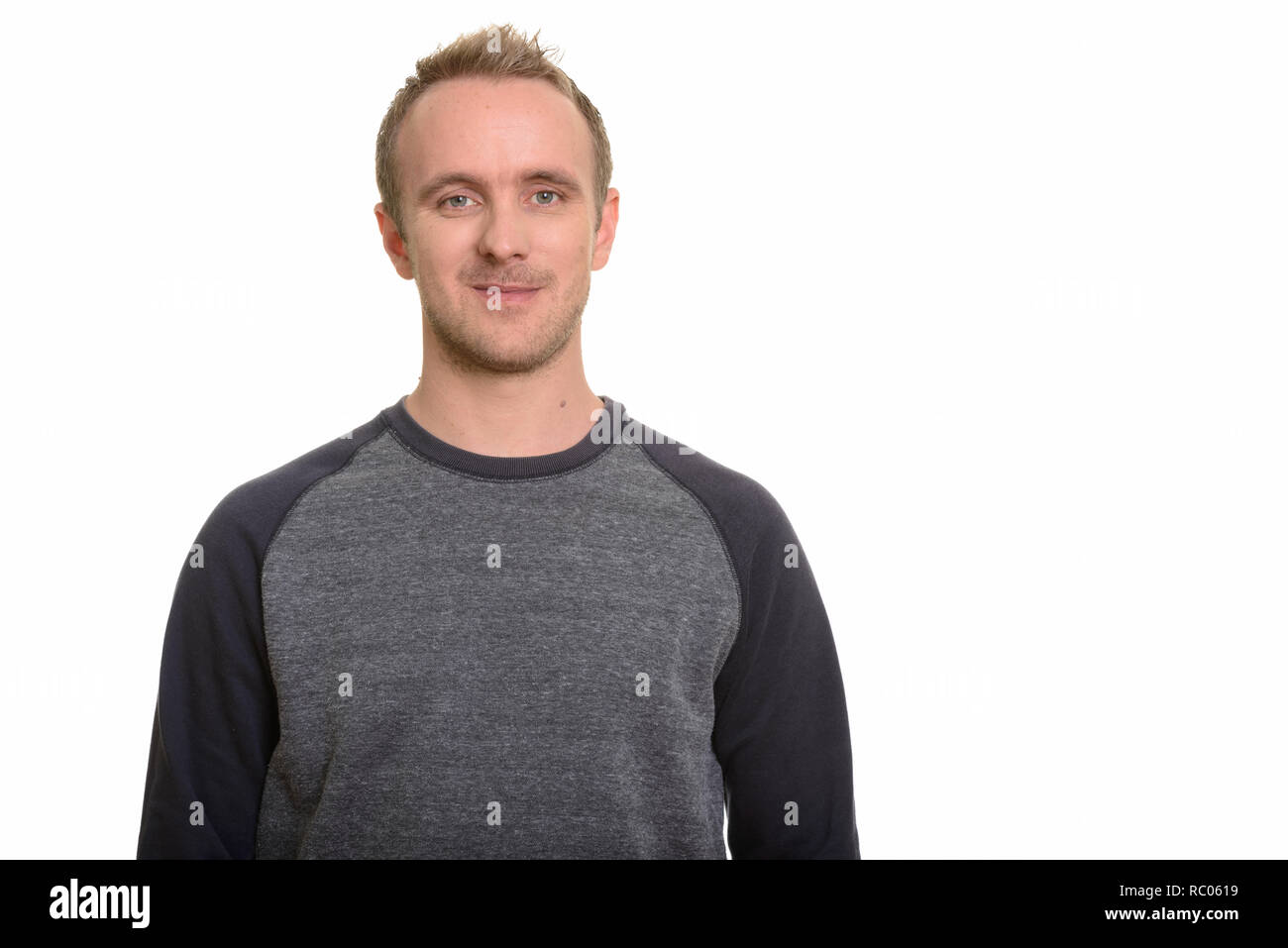 Stattlichen kaukasischen Mann vor weißem Hintergrund Stockfoto