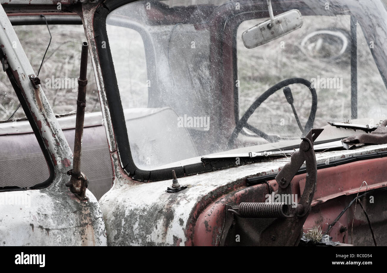 Alte und verfallende Pickup Truck cab Detail. Entsättigung. Stockfoto