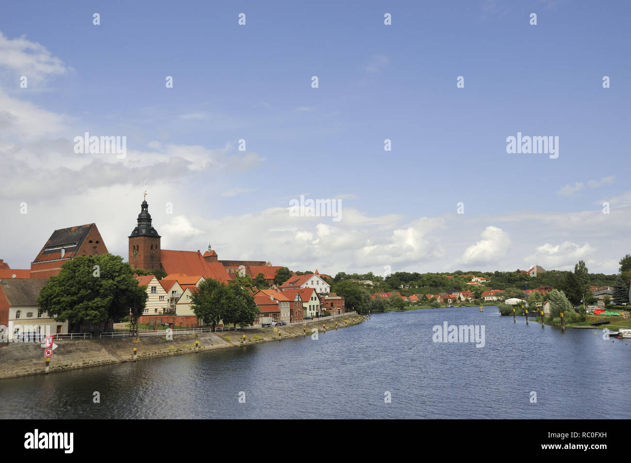 Havelberg mit Blick auf st. Laurentiuskirche Stockfoto