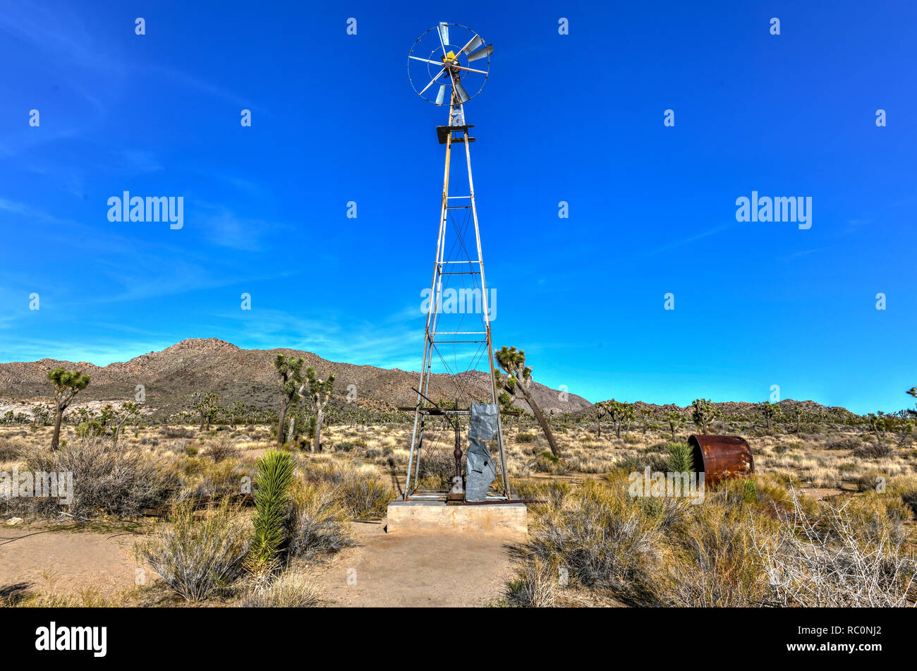 Abanoned Ausrüstung und Mine entlang der Wall Street Mill Trail im Joshua Tree National Park, Kalifornien. Stockfoto