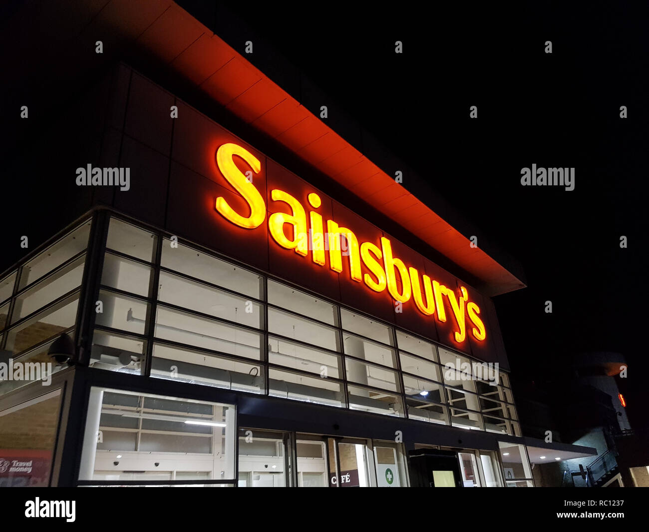 Sainsbury's Supermarkt erschossen außerhalb Stockfoto