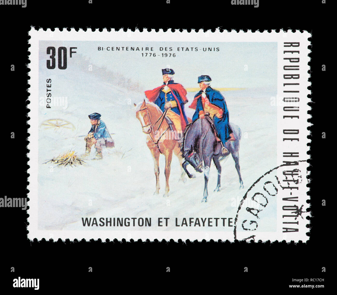 Briefmarke von Obervolta (Burkina Faso), ein Gemälde von Washington und Lafayette, USA Bicentennial. Stockfoto