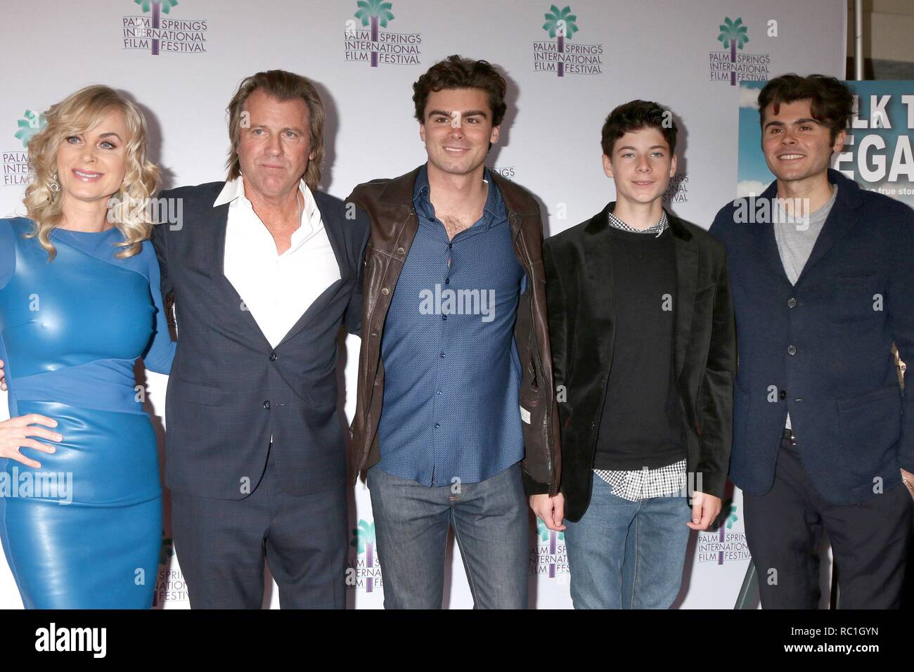 Palm Springs, CA. 11 Jan, 2019. Eileen Davidson, Vince Van Patten, Herzog Van Patten, Jesse Van Patten, Vinny Van Patten in der Ankunftshalle für WEG NACH LAS VEGAS, Premiere auf der 30. jährlichen Palm Springs International Film Festival, Richards Zentrum der Künste im Palm Springs High School, Palm Springs, CA 11. Januar 2019. Credit: Priscilla Grant/Everett Collection/Alamy leben Nachrichten Stockfoto