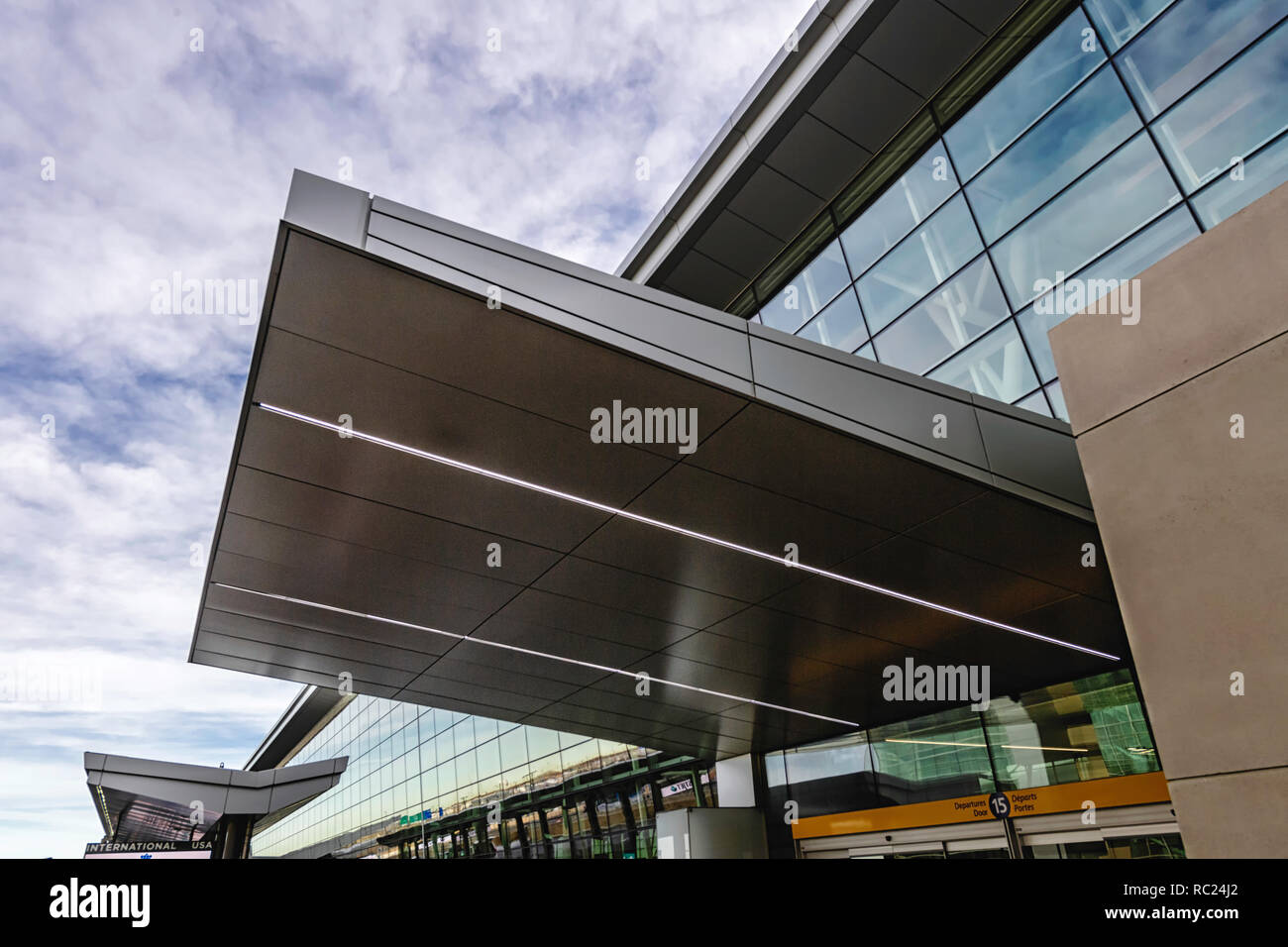 Die neuen internationalen Flughafen Calgary (YYC) Abflugebene Stockfoto