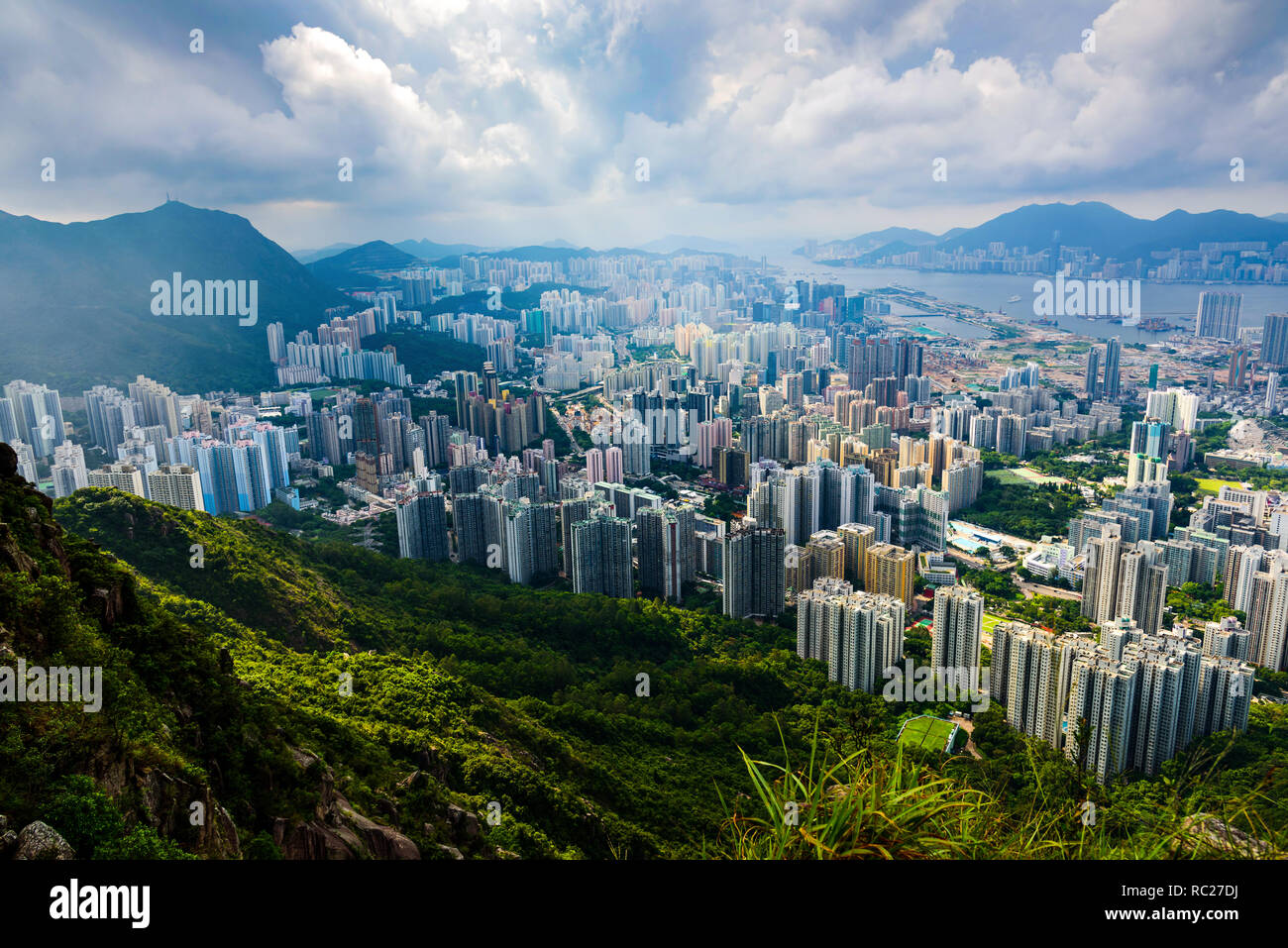 Hong Kong Stadtbild auf Sehenswürdigkeit aus der Lion Rock am Tag Stockfoto
