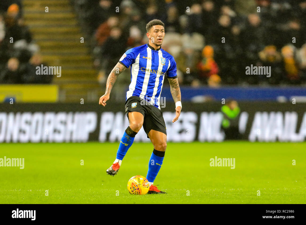 12. Januar 2019, kcom Stadion, Hull, England; Sky Bet Meisterschaft, Hull City vs Sheffield Mittwoch; Liam Palmer von Sheffield Mittwoch am Ball Quelle: John Hobson/News Bilder der Englischen Football League Bilder unterliegen DataCo Lizenz Stockfoto