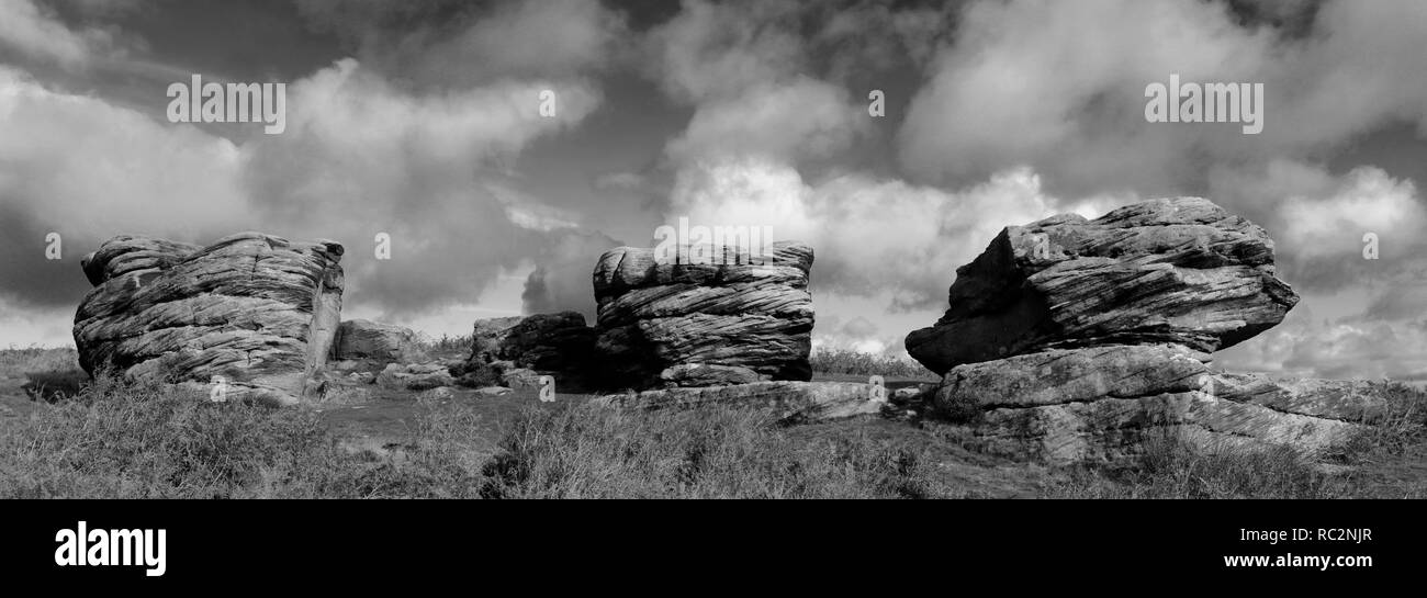 Die drei Schiffe Gritstones auf birchen Kante, Nationalpark Peak District, Derbyshire, England, UK Diese werden nach den drei historischen britischen fi genannt Stockfoto