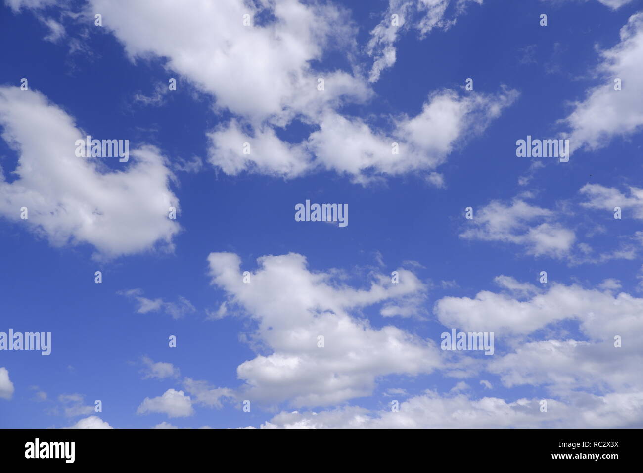 Wolke und blauer Himmel background-image Stockfoto