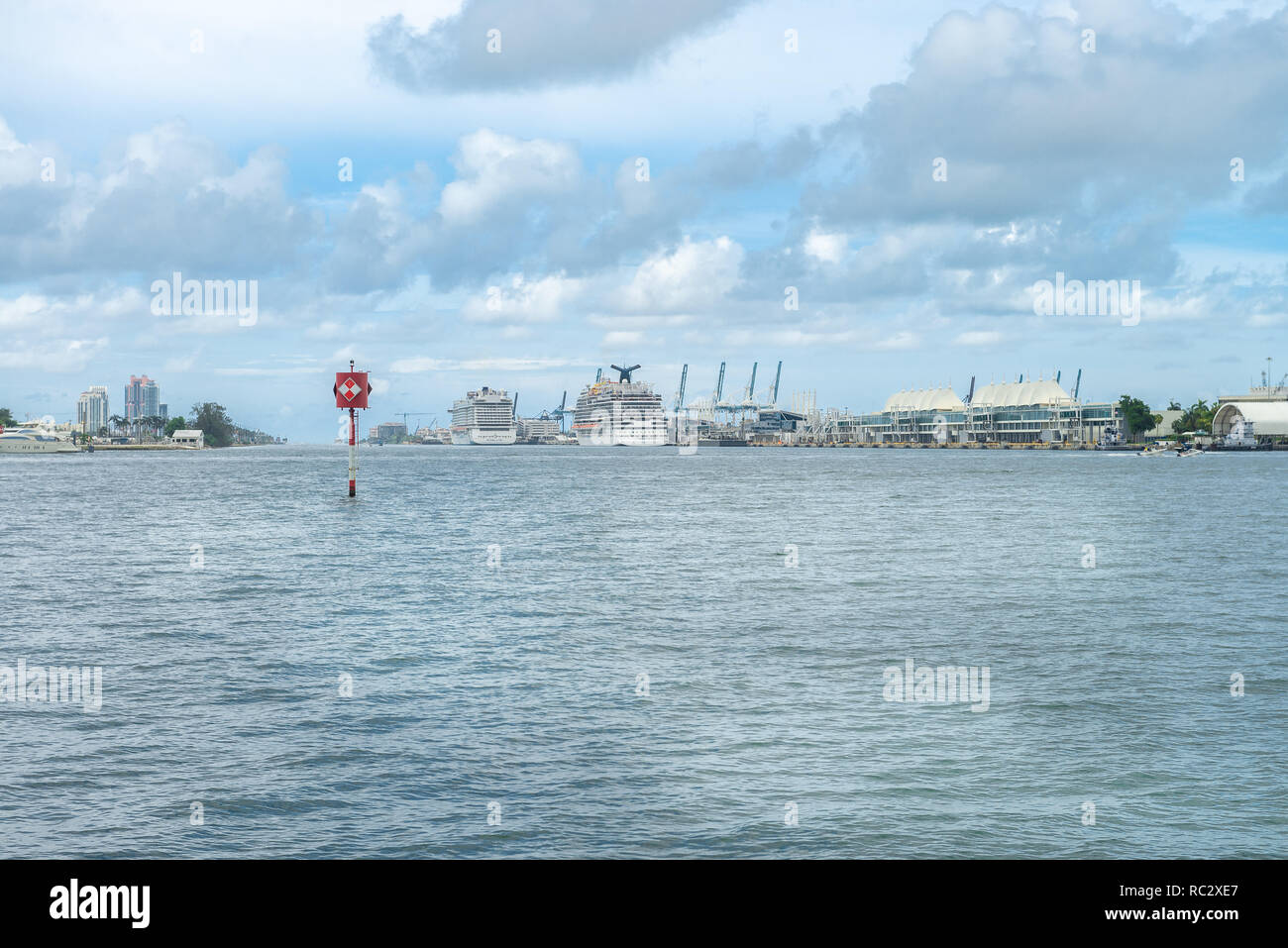 Miami, USA - May 10, 2018: Blick auf Miami City vom Museum Park Stockfoto