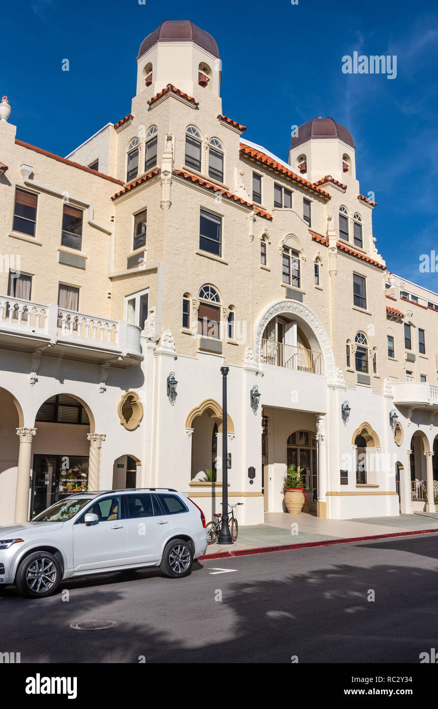 Das Palm Beach Hotel, im mediterranen Revival-stil Architektur gebaut, in Palm Beach, Florida. (USA) Stockfoto