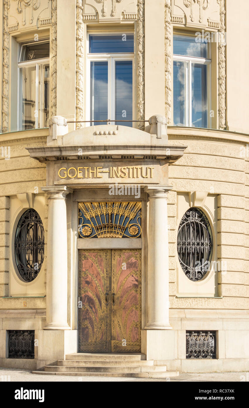 Prager Goethe-Institut Goethe-Institut Prag Masarykovo nábřezi äußeren Eingang in Prag in der Tschechischen Republik Europa Stockfoto