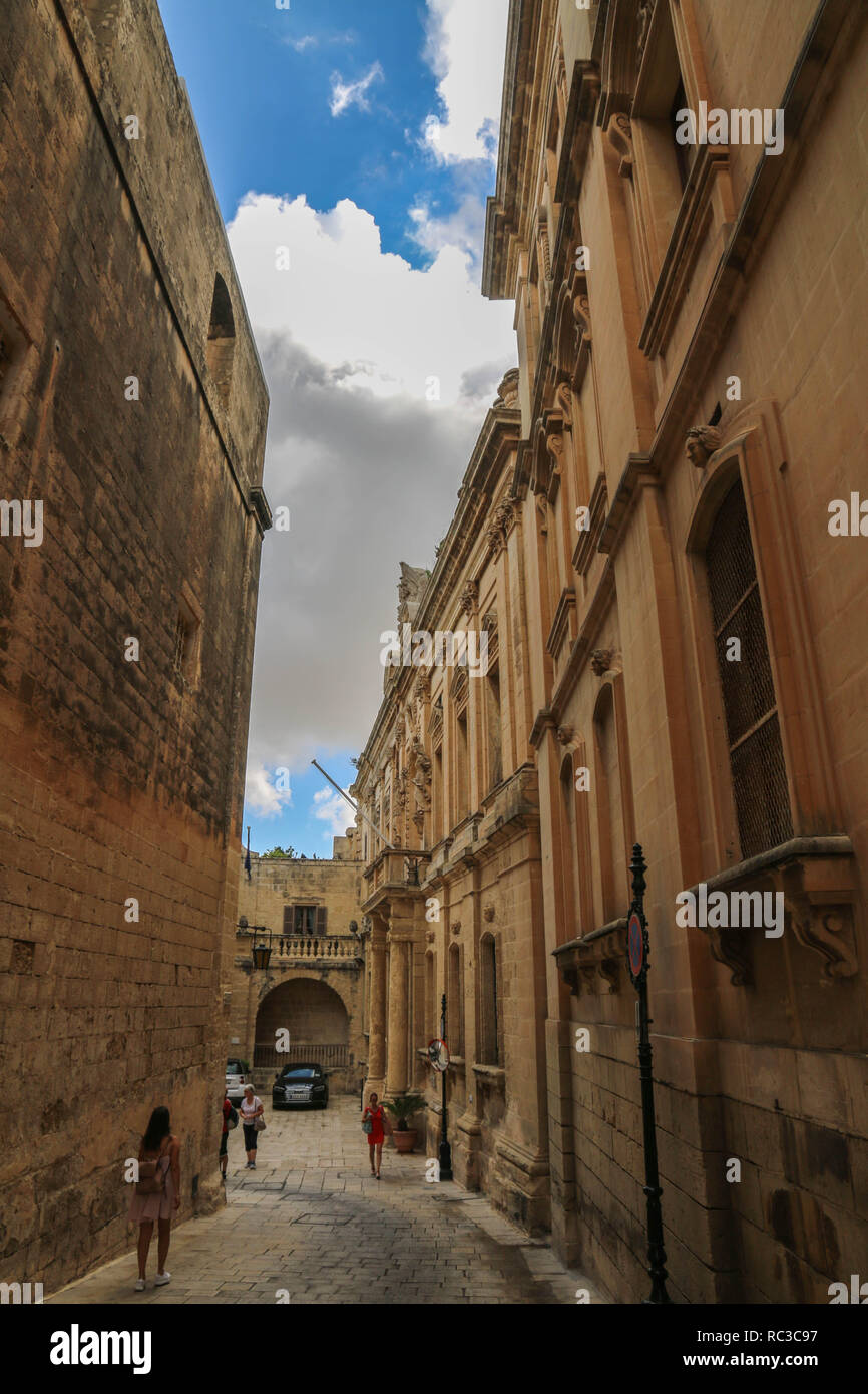 Stadtbild mit beautoiful alte Gebäude in Mdina, Malta Stockfoto