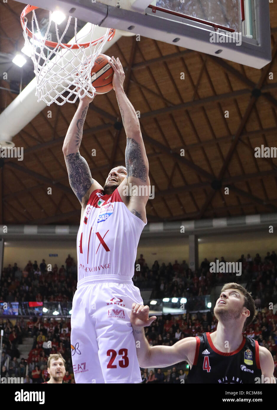 Triest, Italien. 13. Januar 2019. Foto LaPresse/Andrea Bressanutti 13.01.2019 Triest (Italia) Sport Pallacanestro Alma Triest vs Armani Exchange Milano - Campionato di pallacanestro Serie A - Stadio" Allianz Dome" Nella Foto: brennt Foto LaPresse/Andrea Bressanutti Januar 13, 2019 Triest (Italien) Sport Warenkorb Alma Triest vs Armani Exchange Milano - Italienische Basketball Championship League ein - "Allianz Dome" Stadion der Pic: Verbrennungen Credit: LaPresse/Alamy leben Nachrichten Stockfoto