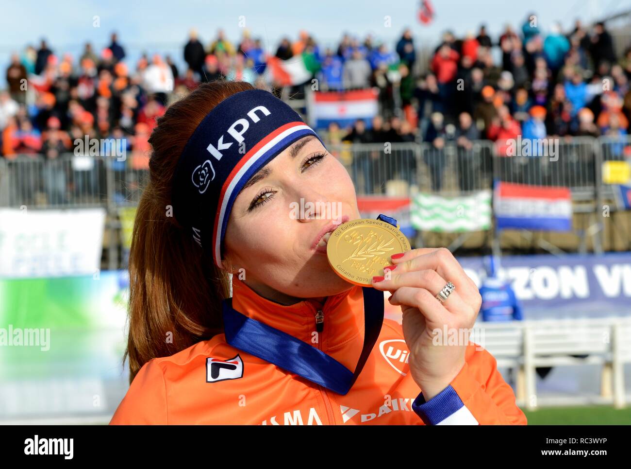 12-01-2019 SCHAATSEN: SPEEDSKATING: ISU EUROPAMEISTERSCHAFTEN ALLROUND & SPRINT: KLOBENSTEIN Antoinette de Jong heeft in Klobenstein Haar eerste Europese Titel allround veroverd. De 23-jarige Friezin stelde Op de afsluitende 5000 Meter met een solide Rennen 5,2Km eindzege veilig in een Tijd van 7.13,73 Foto: SCS/Soenar Chamid Stockfoto