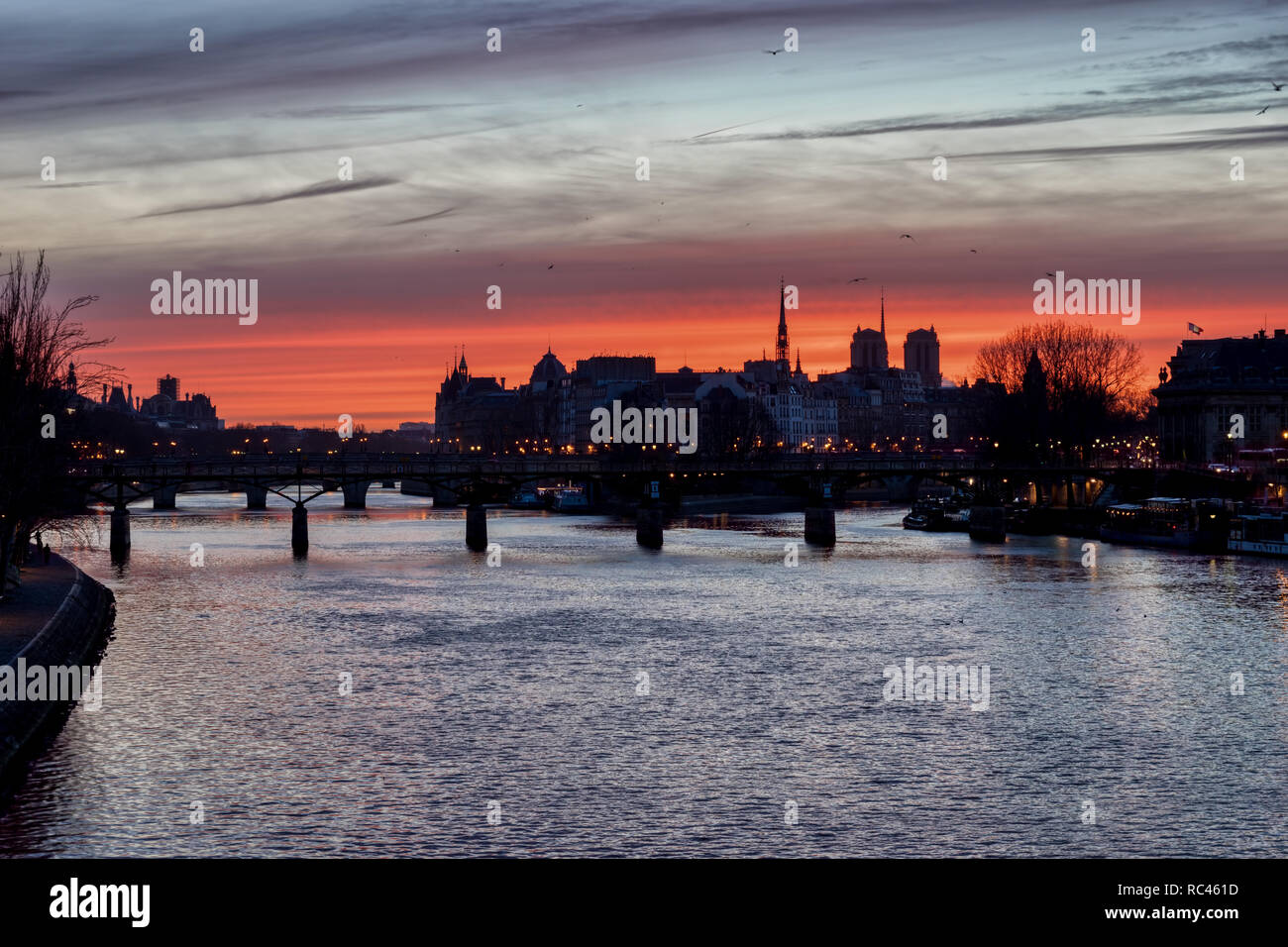 Sonnenaufgang über Ile de la Cite im Winter - Paris Stockfoto