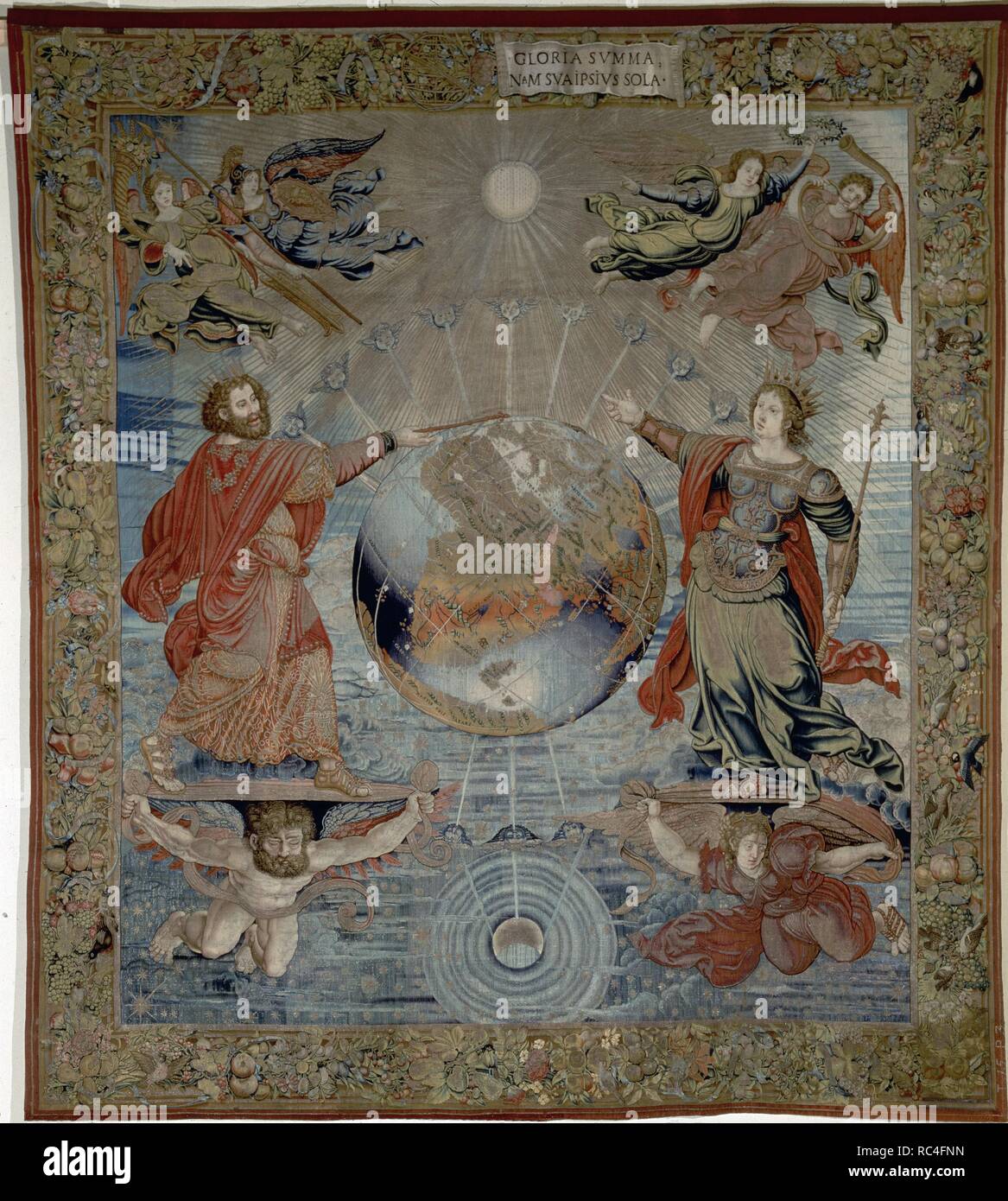 TAPIZ SERIE ESFERAS CELESTES - LA TIERRA BAJO PROTECCION DE JUPITER Y JUNO - 1520. Autor: WEZELER GEORG. Lage: PALACIO REAL - Tejidos. MADRID. Spanien. Stockfoto