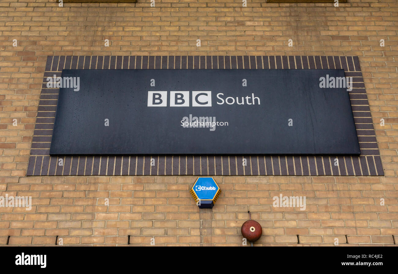 Schwarzes BBC South-Schild an der Havelock Road im Stadtzentrum von Southampton, BBC, Hampshire, England, Großbritannien Stockfoto