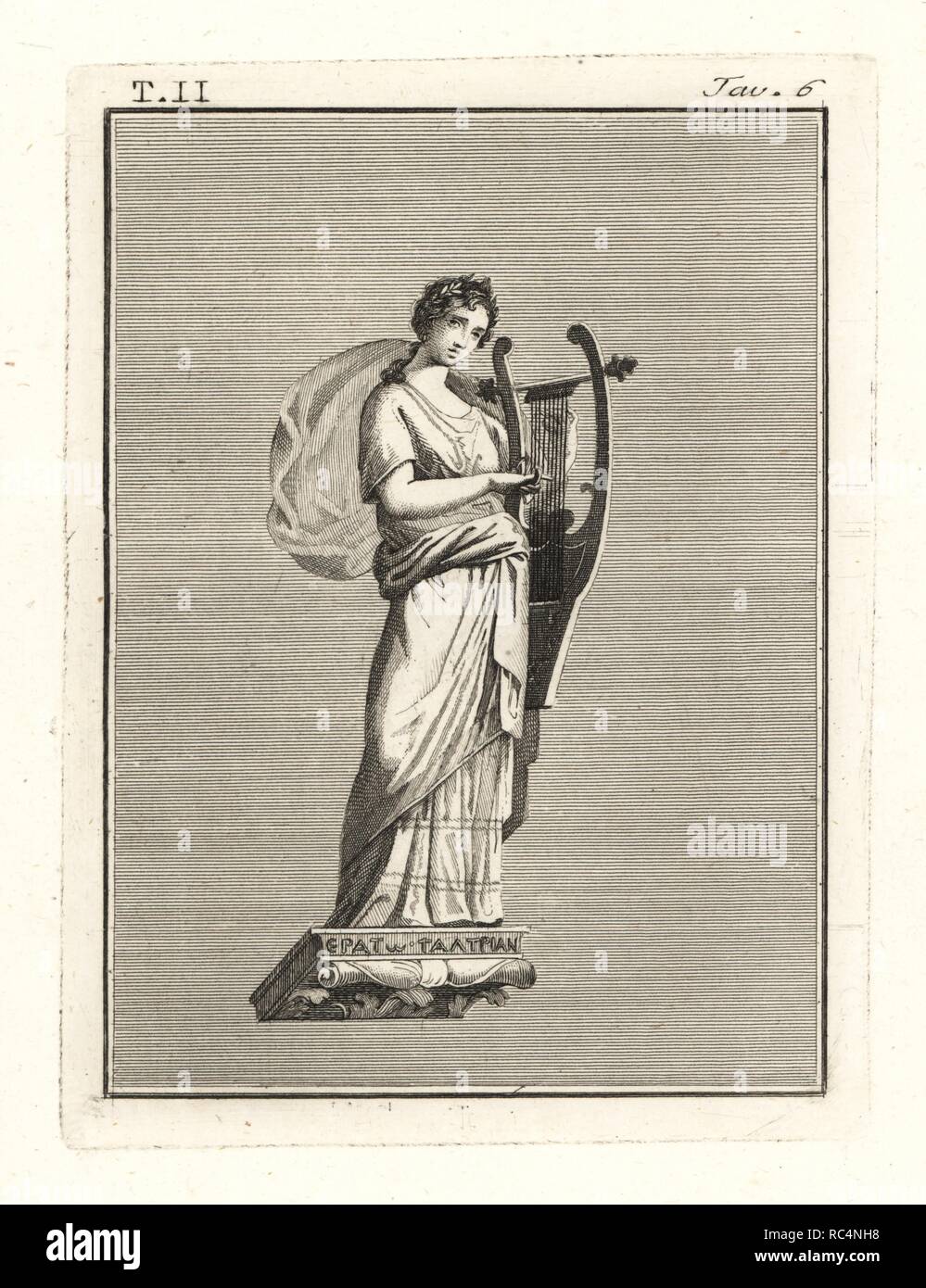 Erato, Muse der Lyrik, eine Leier (kithara). Kupferstich von Tommaso Piroli von seinem antiken Herculaneum (Antichita di Ercolano), Rom, 1789. Stockfoto