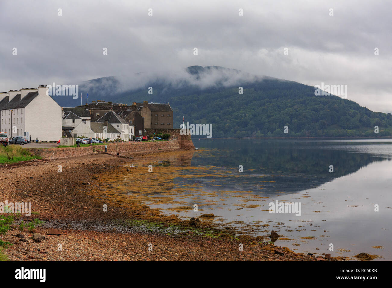 Die Stadt von Inveraray am Ufer des Loch Fyne in den Highlands von Schottland, Großbritannien. Stockfoto