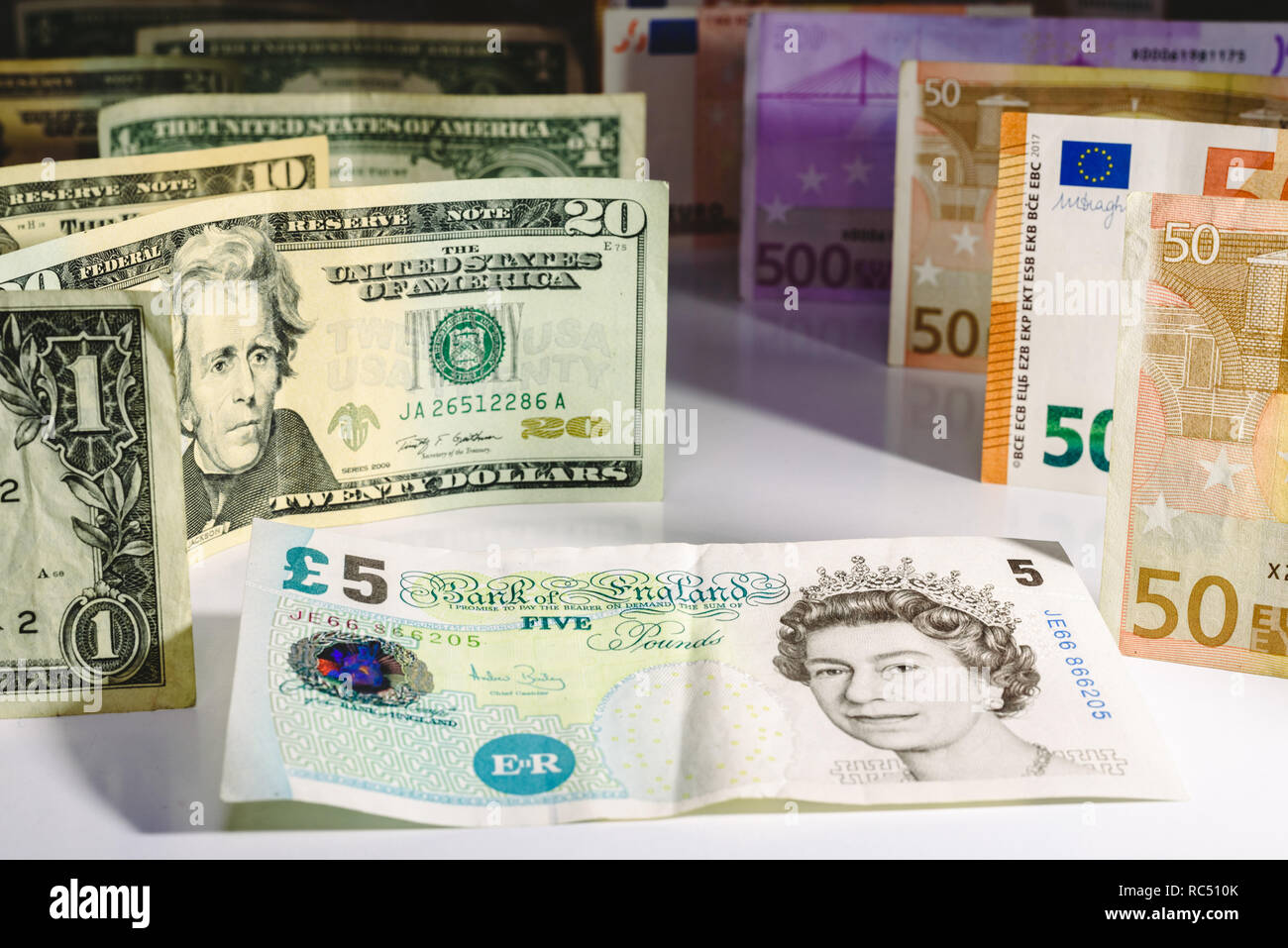 Deutsch 5 Pfund Sterling notebank von Euro und Dollar in die Enge getrieben. Stockfoto