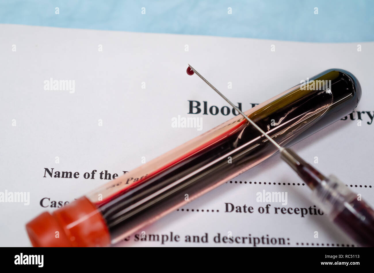 Blutentnahme zur Diagnose von Infektionskrankheiten und Blutpathologie Stockfoto
