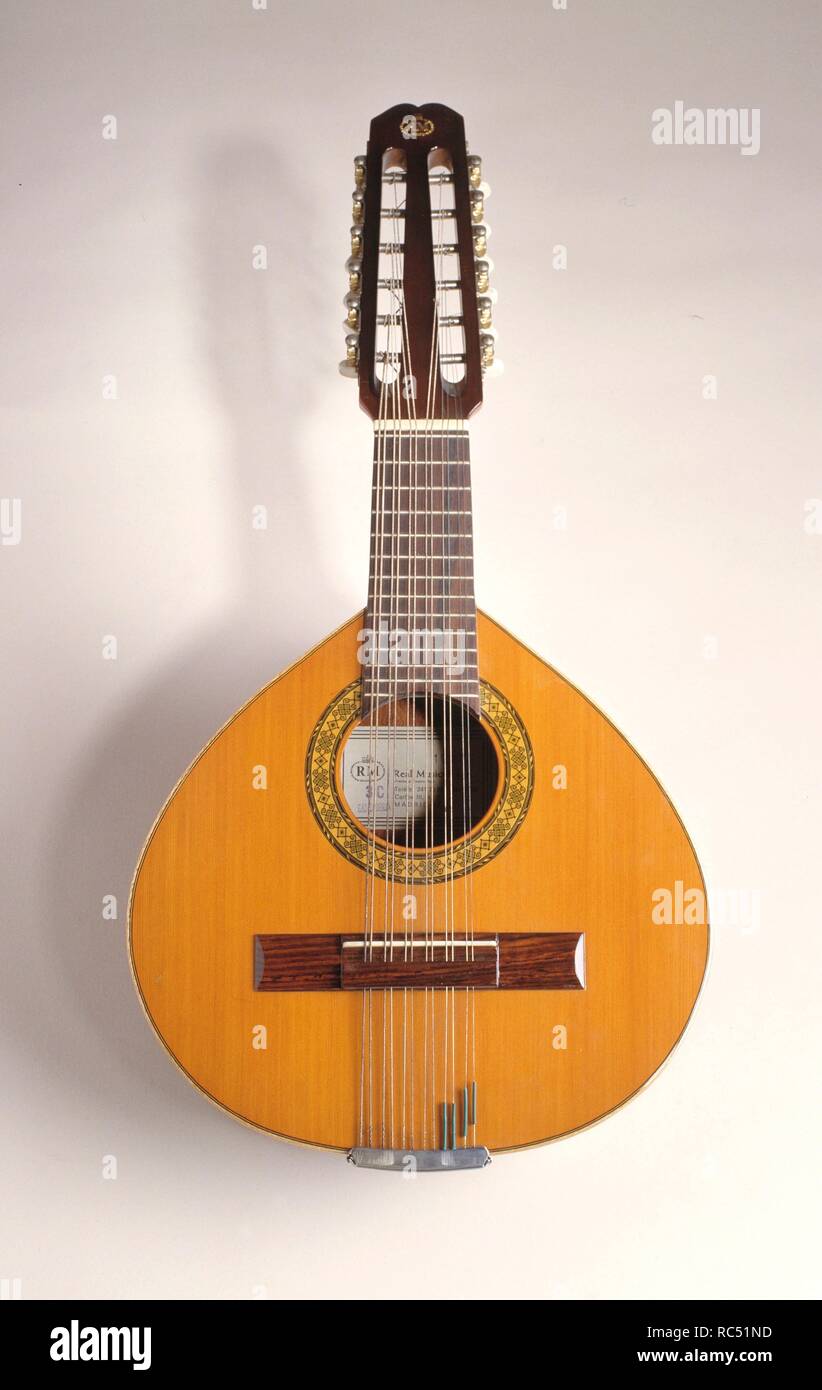 Instrumento musical -Fotos und -Bildmaterial in hoher Auflösung – Alamy