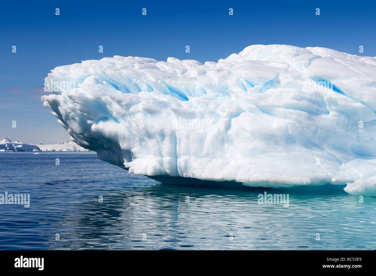 Natur und Landschaft der Antarktis. Studium der ein Phänomen der globalen Erwärmung auf dem Planeten. Eisberge und Ices. Bewohner des Südlichen Ozeans. Stockfoto