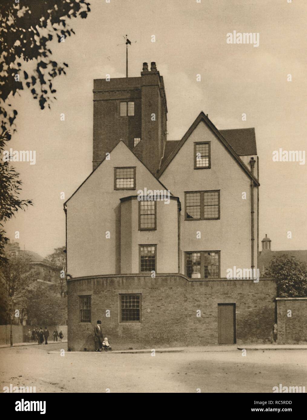 "Canonbury Tower, ein altes Herrenhaus, verwandelte sich in ein Social Club', c 1935. Schöpfer: Donald McLeish. Stockfoto