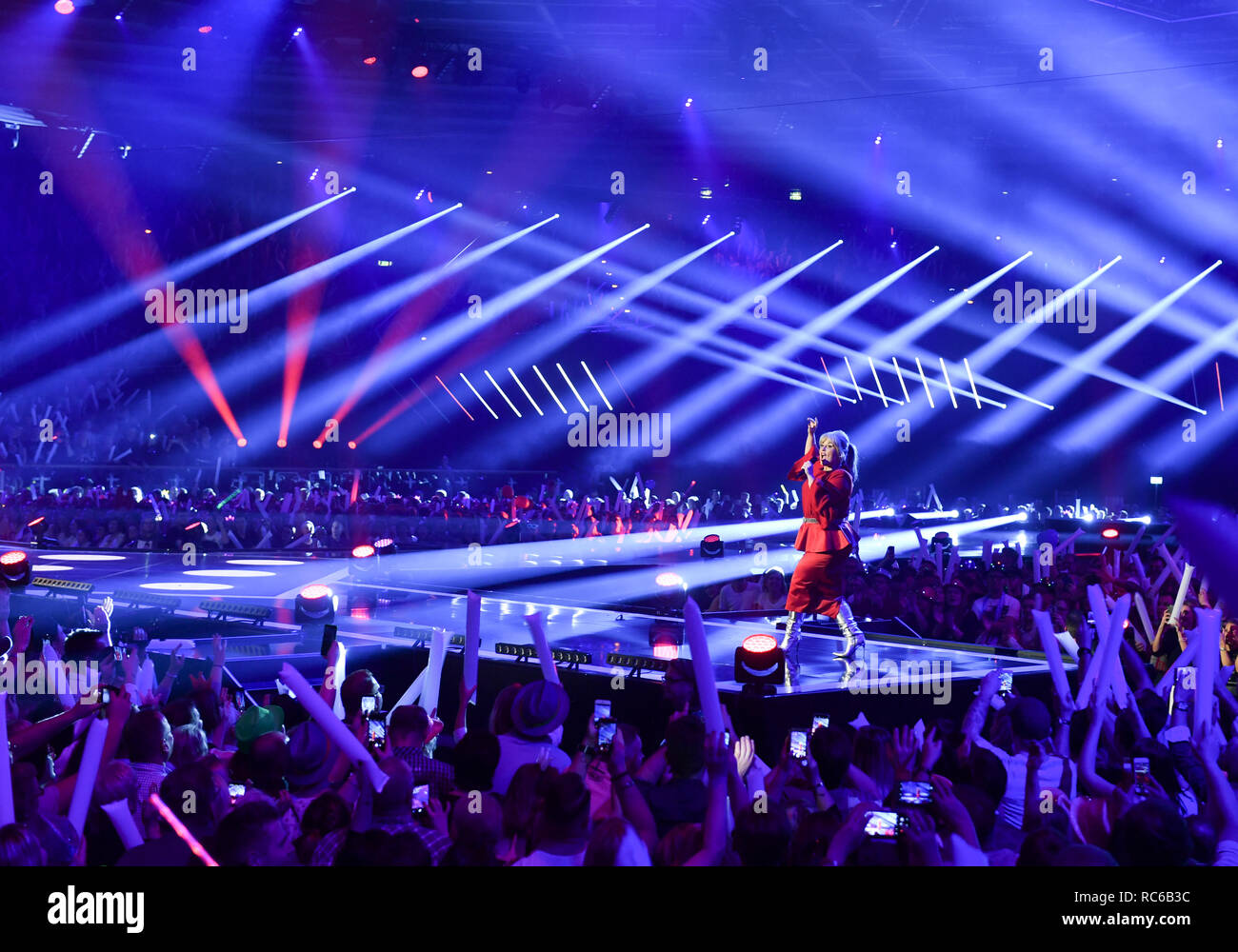 Berlin, Deutschland. 12 Jan, 2019. Schlagerchampions - Die große Party der besten, Live show in der ersten. Maite Kelly an den Auftritt. Foto: Jens Kalaene/dpa-Zentralbild/ZB/dpa/Alamy leben Nachrichten Stockfoto