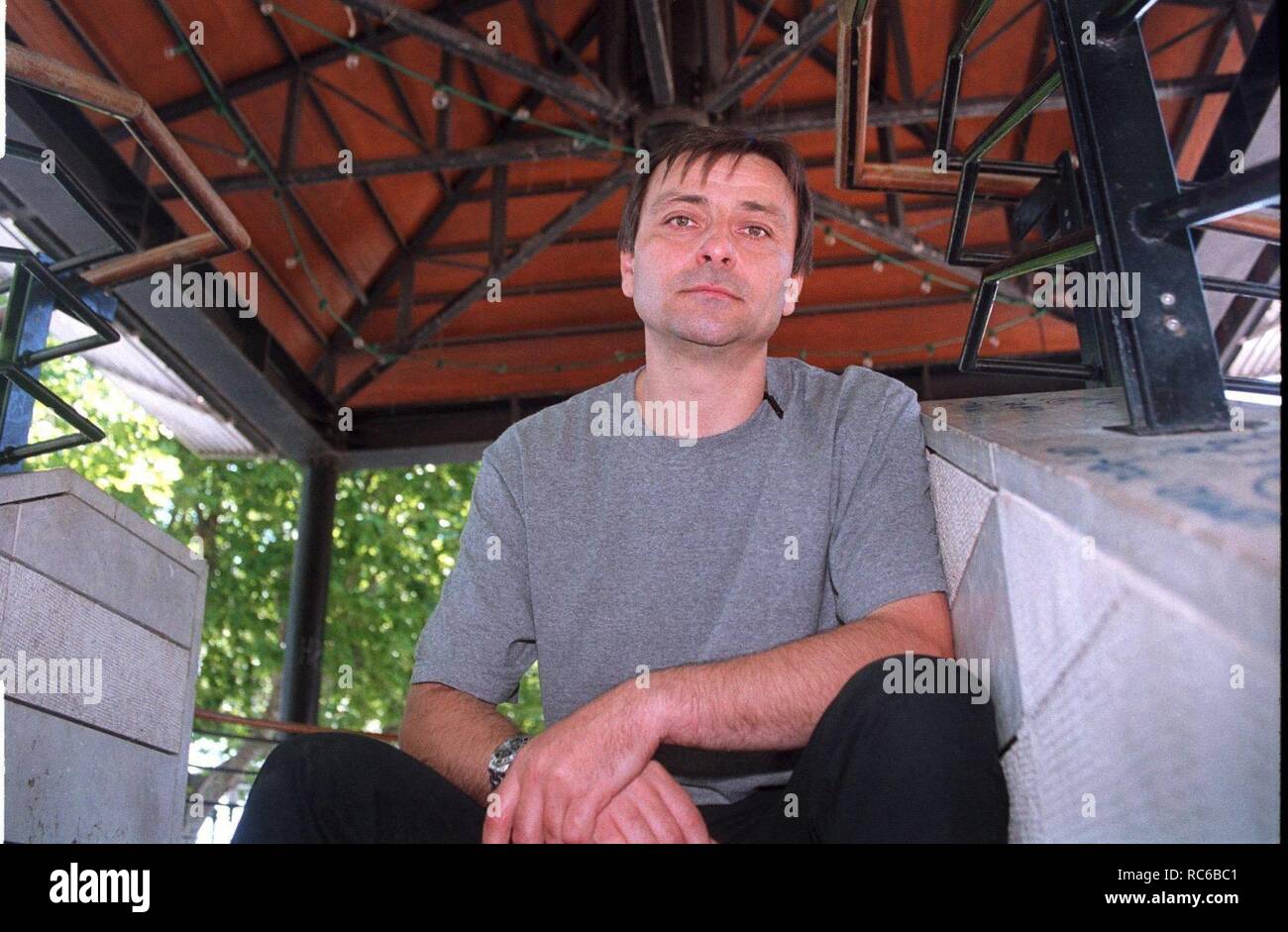 Brasilien - CESARE BATTISTS IM STREIK DER HUNGER - DER EHEMALIGE TERRORIST DER LINKEN Cesare Battisti angekündigten STREIK DER HUNGER ZU PROTEST GEGEN EINE MÖGLICHE AUSLIEFERUNG IN ITALIEN - IM FOTO CAESARE BATTISTS ZU DER ZEIT SEINES AUFENTHALTS IN FRANKREICH (Vincent ANDORRA/MAXPPP/IPA, BRASILIEN - 2011-01-02) ps das Foto verwendet werden können, wobei der Kontext, in dem es aufgenommen wurde, und ohne die diffamierende Absicht der Dekoration der Menschen vertreten (Vincent ANDORRA/MAXPPP/IPA, Foto Repertoire - 2019-01-13) p.s. La foto e 'utilizzabile nel rispetto del contesto in Cui e' Stata scattata, e Senza Stockfoto