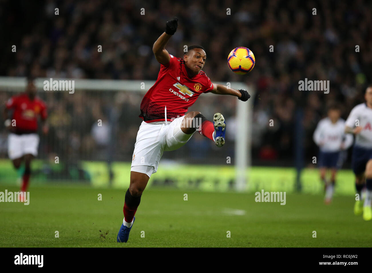 Anthony Martial von Manchester United in Aktion. EPL Premier League match, Tottenham Hotspur v Manchester Utd im Wembley Stadion in London am Sonntag, den 13. Januar 2019. Dieses Bild dürfen nur für redaktionelle Zwecke verwendet werden. Nur die redaktionelle Nutzung, eine Lizenz für die gewerbliche Nutzung erforderlich. Keine Verwendung in Wetten, Spiele oder einer einzelnen Verein/Liga/player Publikationen. pic von Andrew Obstgarten/Andrew Orchard sport Fotografie/Alamy leben Nachrichten Stockfoto