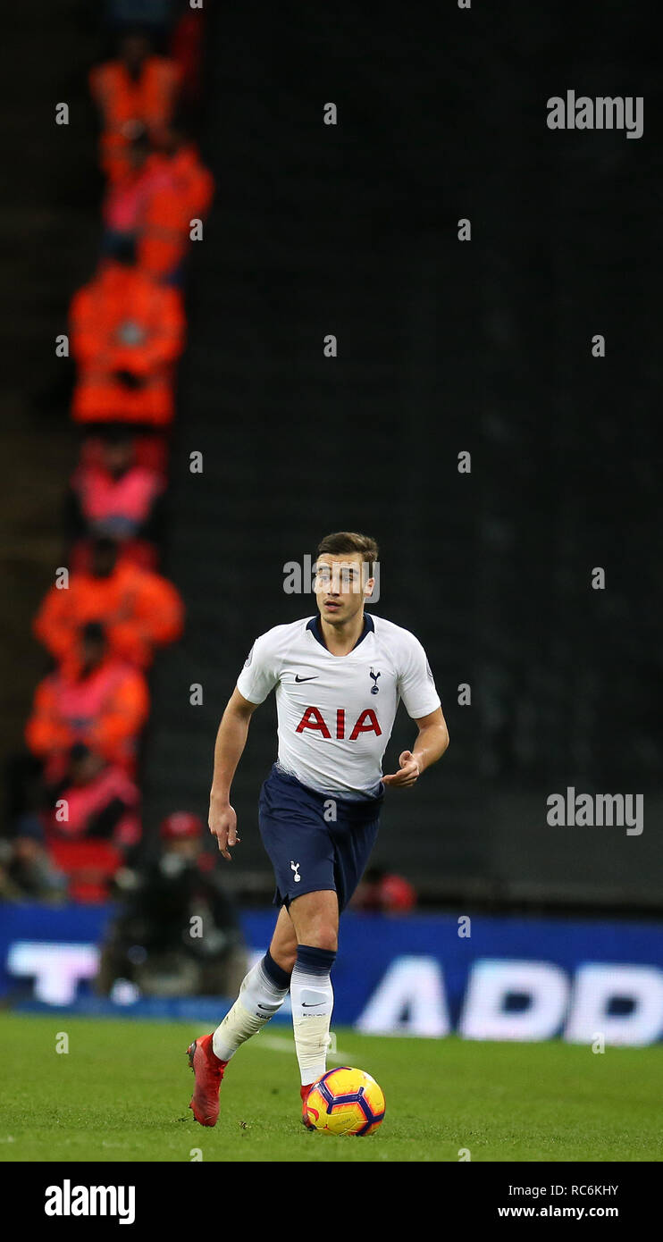 Harry Winks von Tottenham Hotspur in Aktion. EPL Premier League match, Tottenham Hotspur v Manchester Utd im Wembley Stadion in London am Sonntag, den 13. Januar 2019. Dieses Bild dürfen nur für redaktionelle Zwecke verwendet werden. Nur die redaktionelle Nutzung, eine Lizenz für die gewerbliche Nutzung erforderlich. Keine Verwendung in Wetten, Spiele oder einer einzelnen Verein/Liga/player Publikationen. pic von Andrew Obstgarten/Andrew Orchard sport Fotografie/Alamy leben Nachrichten Stockfoto