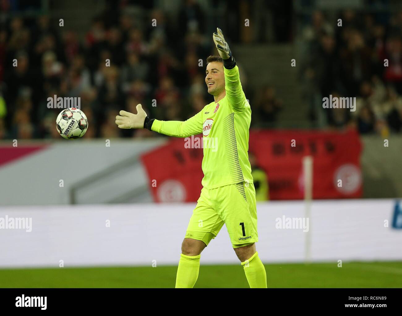 Firo: 13.01.2019, Fußball, 1.Bundesliga, Saison 2018/2019, Telekom-Cup 2019, Fortuna Düsseldorf, Torwart Michael Rensing, Jubel | Verwendung weltweit Stockfoto