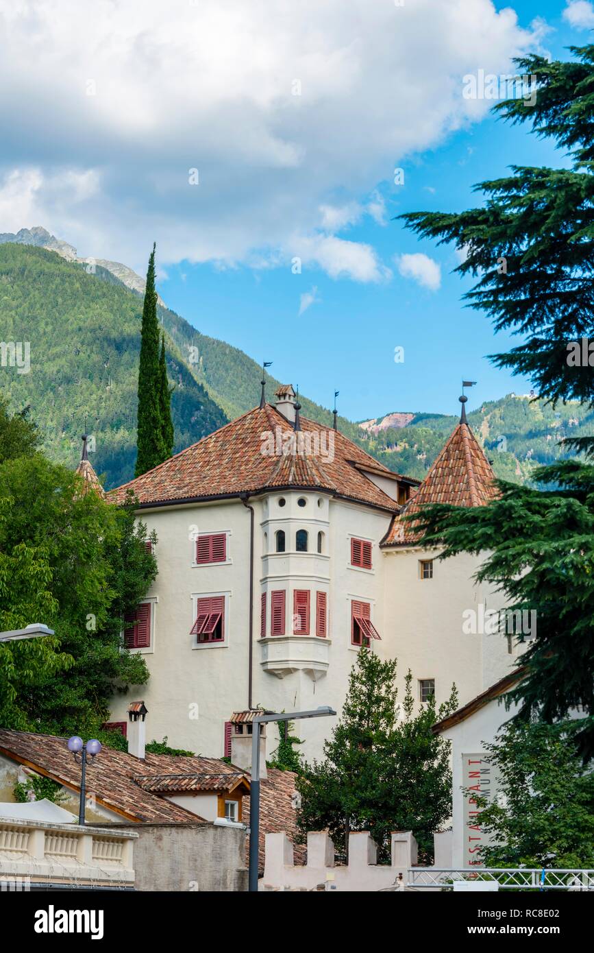 Haus Auf Winter Promenade Meran Sudtirol Italien Stockfoto