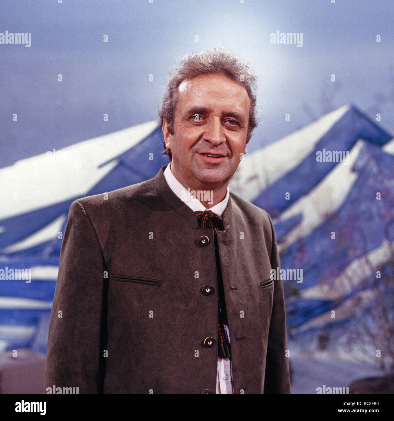 Kein schöner Land, Lieder, Landschaften, Musikanten, Musiksendung, Deutschland 1998, Episode: Davos, Moderator: Opernsänger Günter Wewel Stockfoto