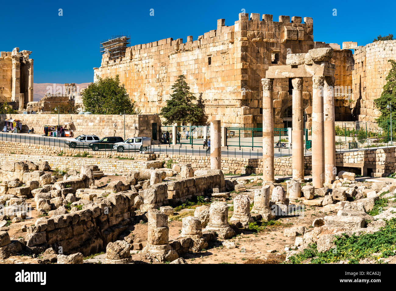 Tempel Der Musen In Baalbek Libanon Stockfotografie Alamy