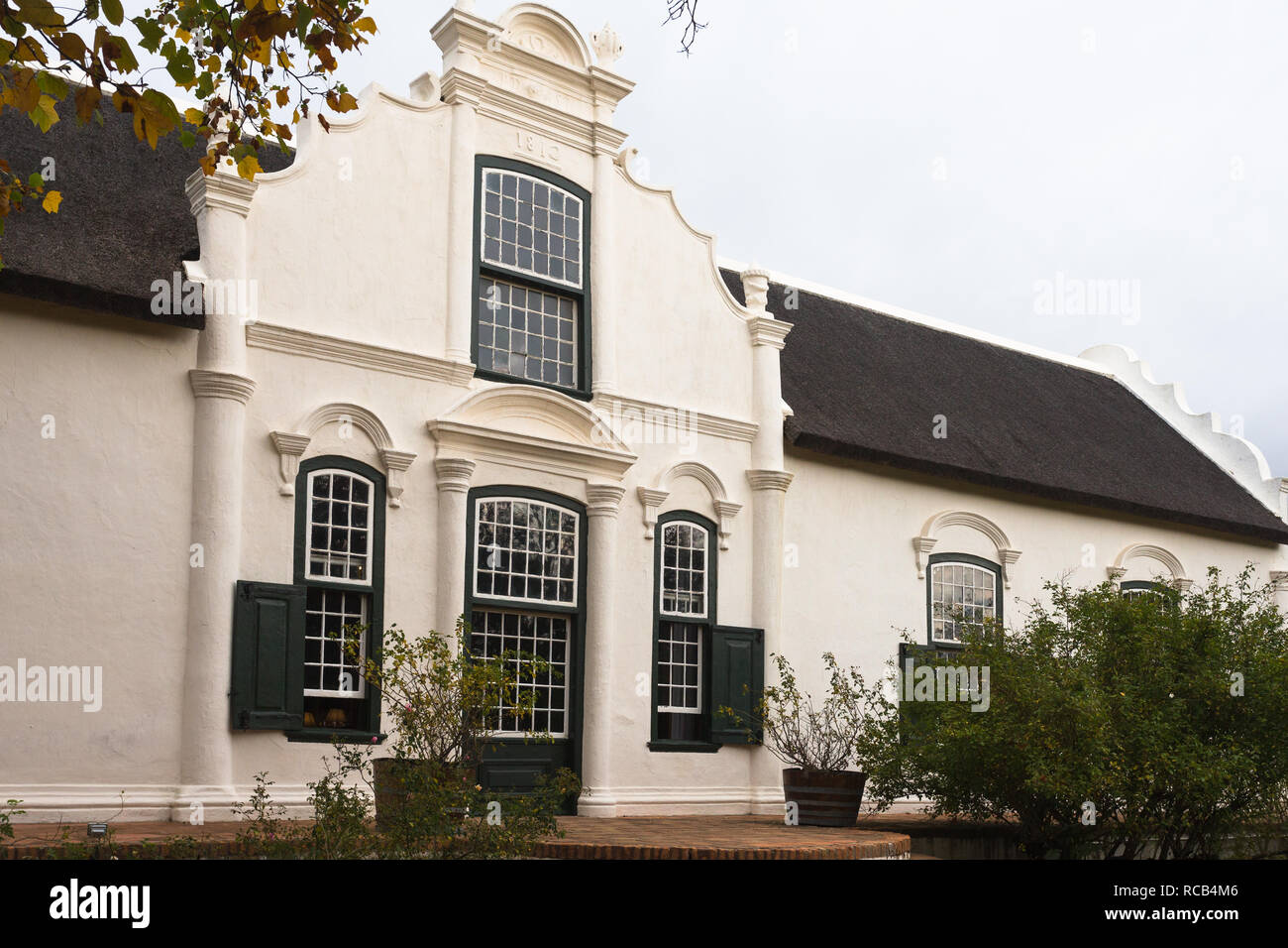 Boschendal Manor House auf dem Weingut mit seinen Kap Vernacular Architektur zurückgehend bis 1812 in Cape Town, Südafrika Stockfoto