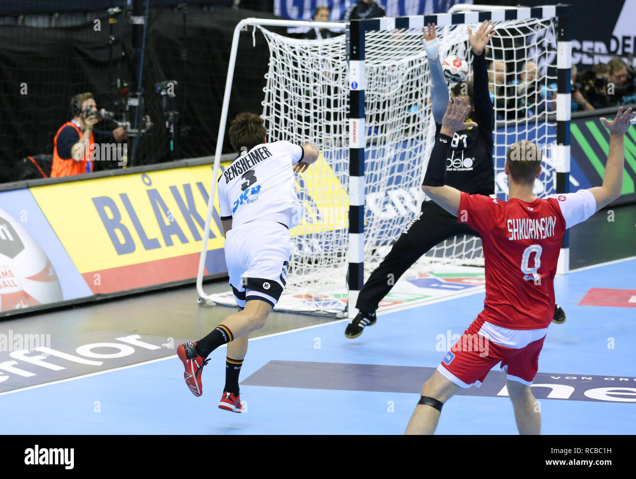 Berlin, Deutschland. 14 Jan, 2019. Handball IHF Men's World Championship: Russland/Deutschland. Uwe Gensheimer für Deutschland ein Tor aus dem linken Flügel der Credit: Mickael Chavet/Alamy leben Nachrichten Stockfoto