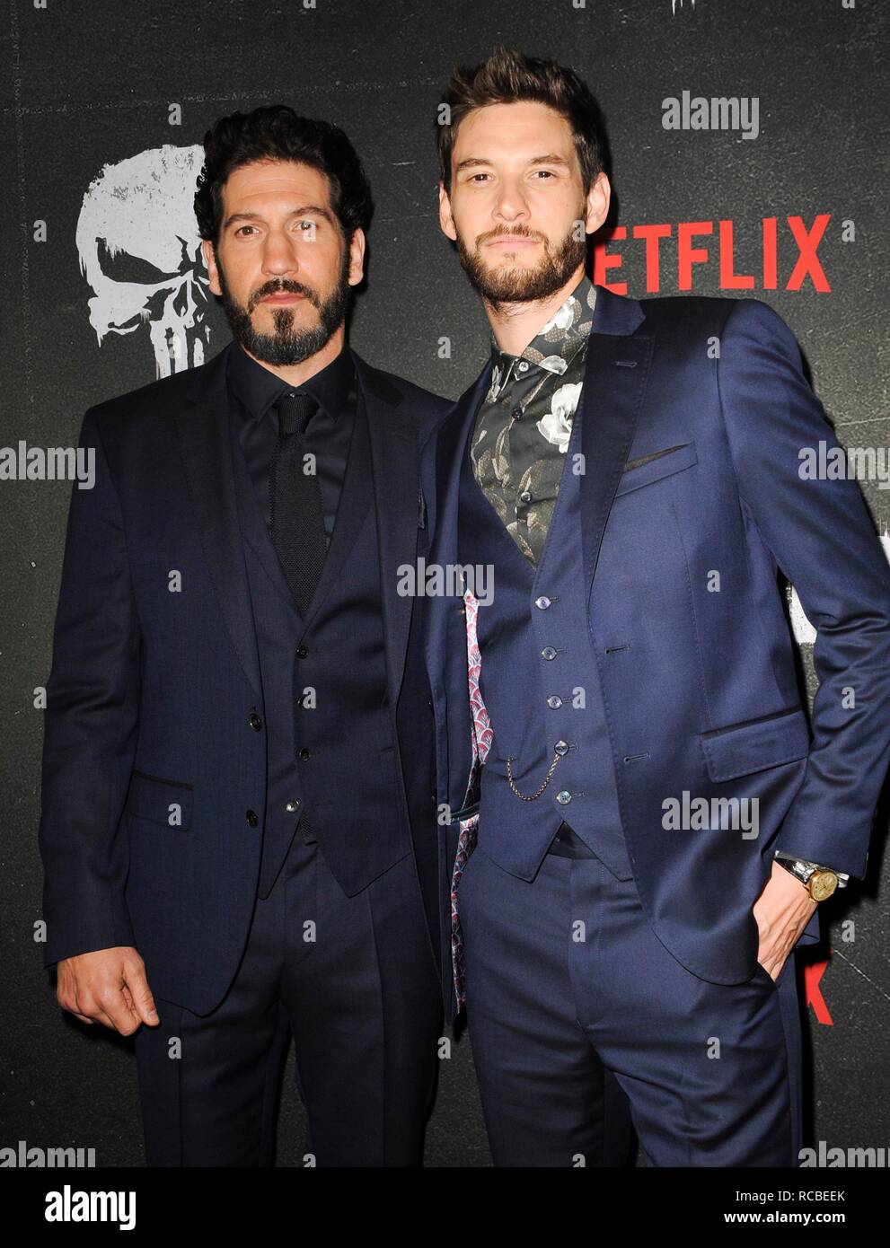 Los Angeles, CA, USA. 14 Jan, 2019. Jon Bernthal, Ben Barnes in der Ankunftshalle für Marvel PUNISHER Premiere auf NETFLIX, ArcLight Hollywood, Los Angeles, CA 14. Januar 2019. Credit: Elizabeth Goodenough/Everett Collection/Alamy leben Nachrichten Stockfoto