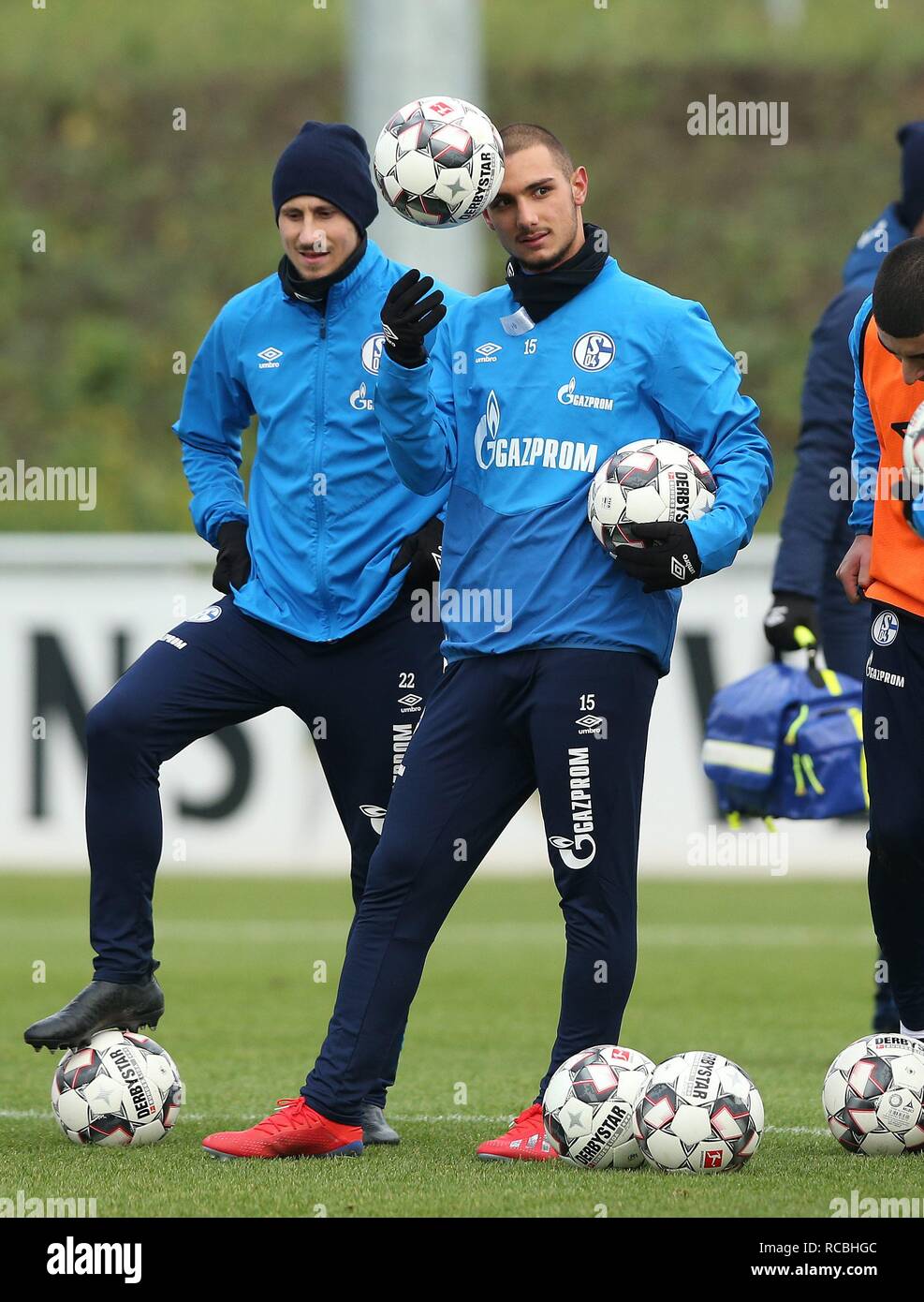 Firo: 15.01.2019, Fußball, 1.Bundesliga, Saison 2018/2019, FC Schalke 04, Ausbildung, Ahmed Kutucu | Verwendung weltweit Stockfoto